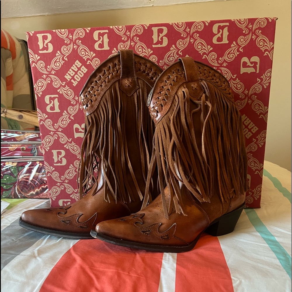 WOMENS DINGO FRINGE WESTERN BOOTS SIZE 10 (LIKE NEW)